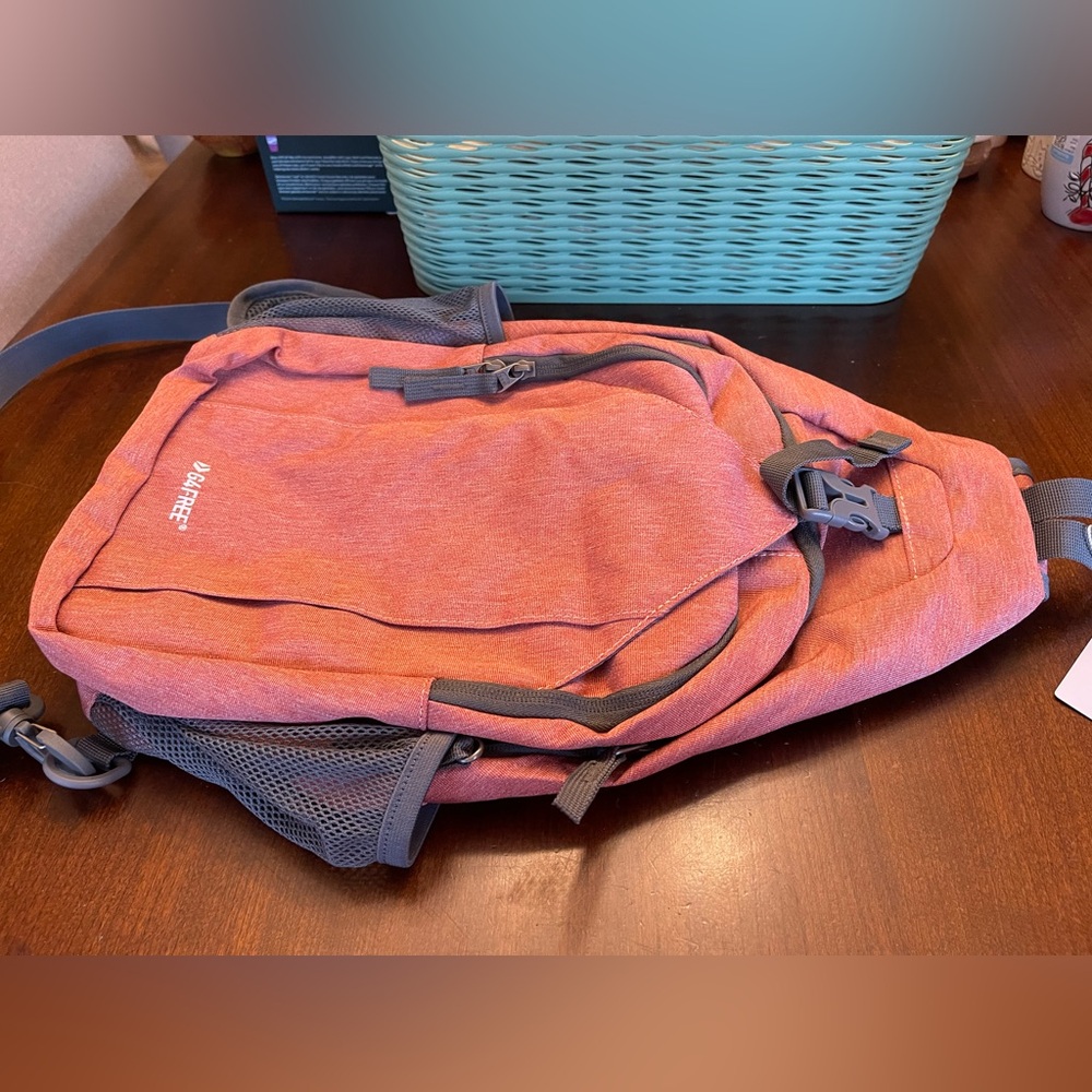 NWT Sling Bag RFID Blocking Sling Backpack Crossbody Chest Bag Daypack - Picture 7 of 10